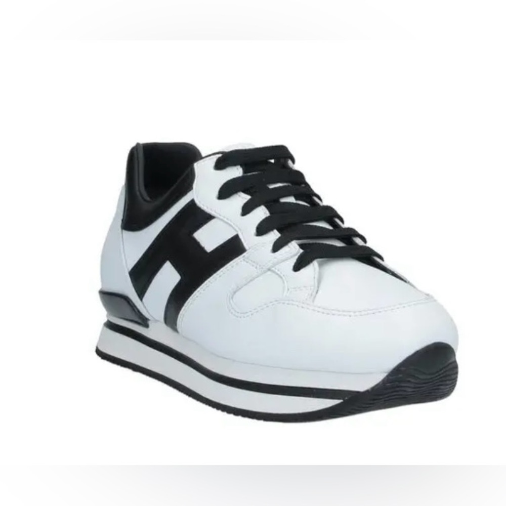 Hogan Low Top Sneaker in White & Black SZ 9.5